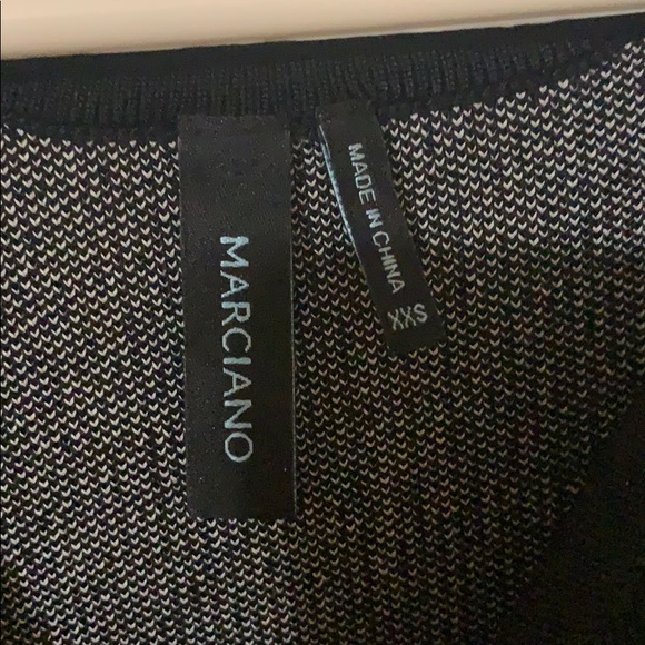 Curve-hugging LBD - Picture 3 of 3